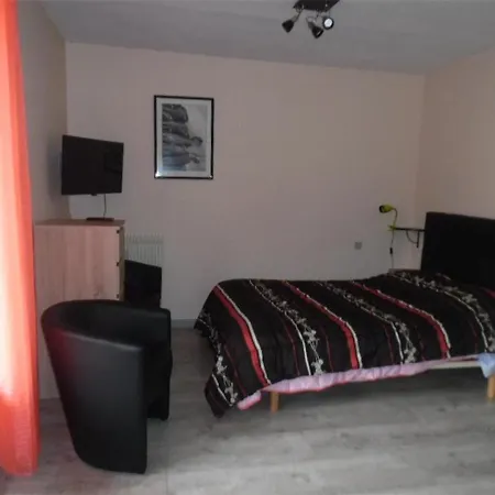 Climatise Avec Balcon, Centre-ville, Proche Cures - 2 Pers, Animaux Ok - Fr-1-703-68 *